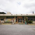 沖縄のメインストリート国道58号線起点の売店の外観