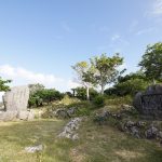 シヌグ堂バンタ(しぬぐどうばんた)敷地内