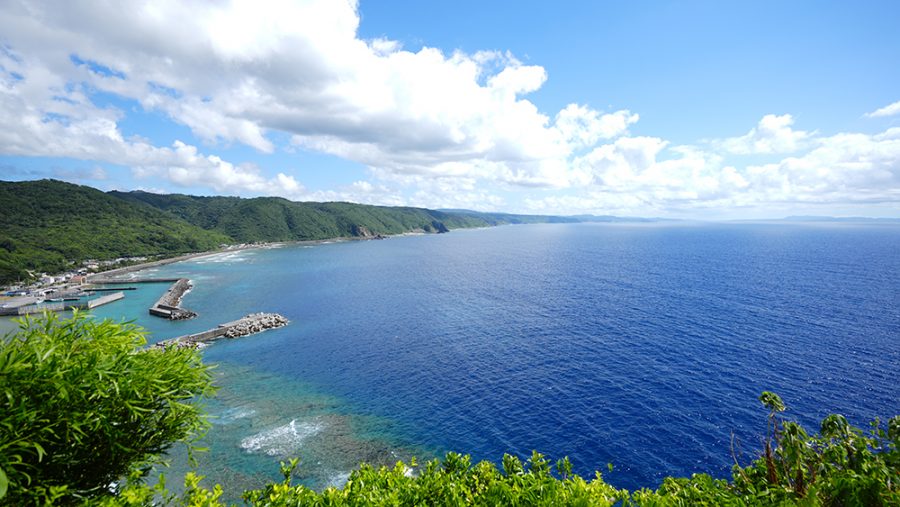 茅打ちバンタ（かやうちばんた）沖縄絶景おすすめ写真