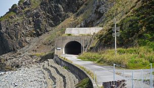 旧座津武トンネル跡（ざつんとんねる）