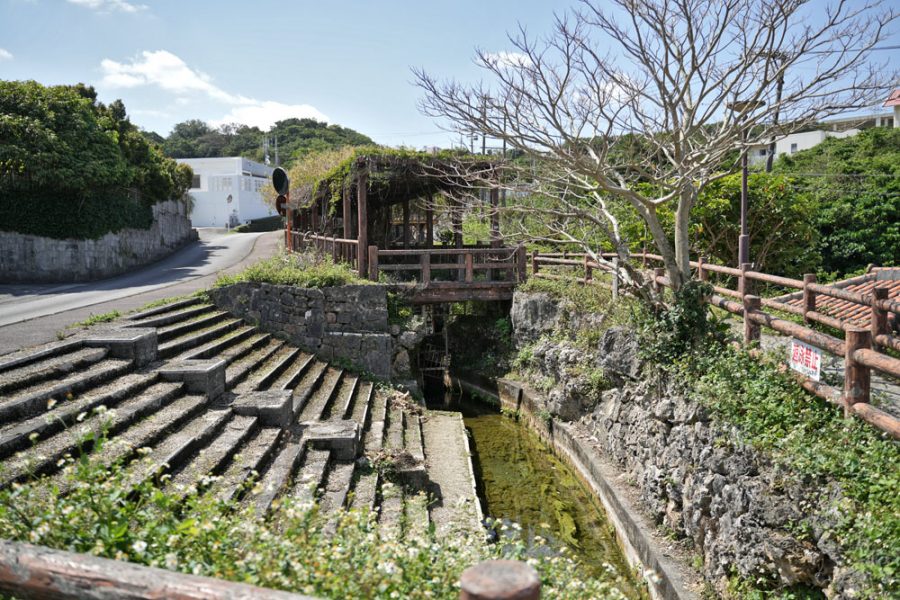 与座ガー・与座川公園（よざがー・よざがわ）