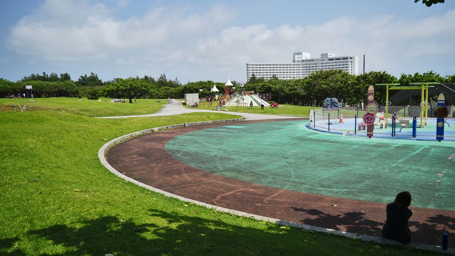 残波岬（ざんぱみさき）